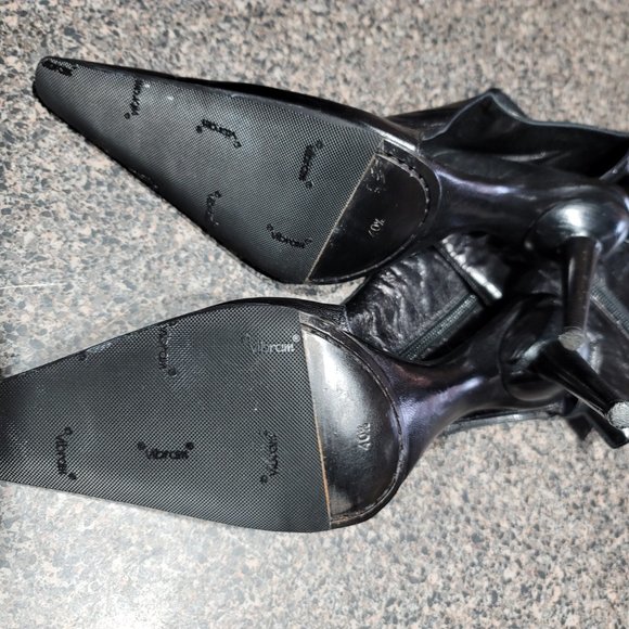 Black Leather Cutaway Boot - Picture 5 of 5